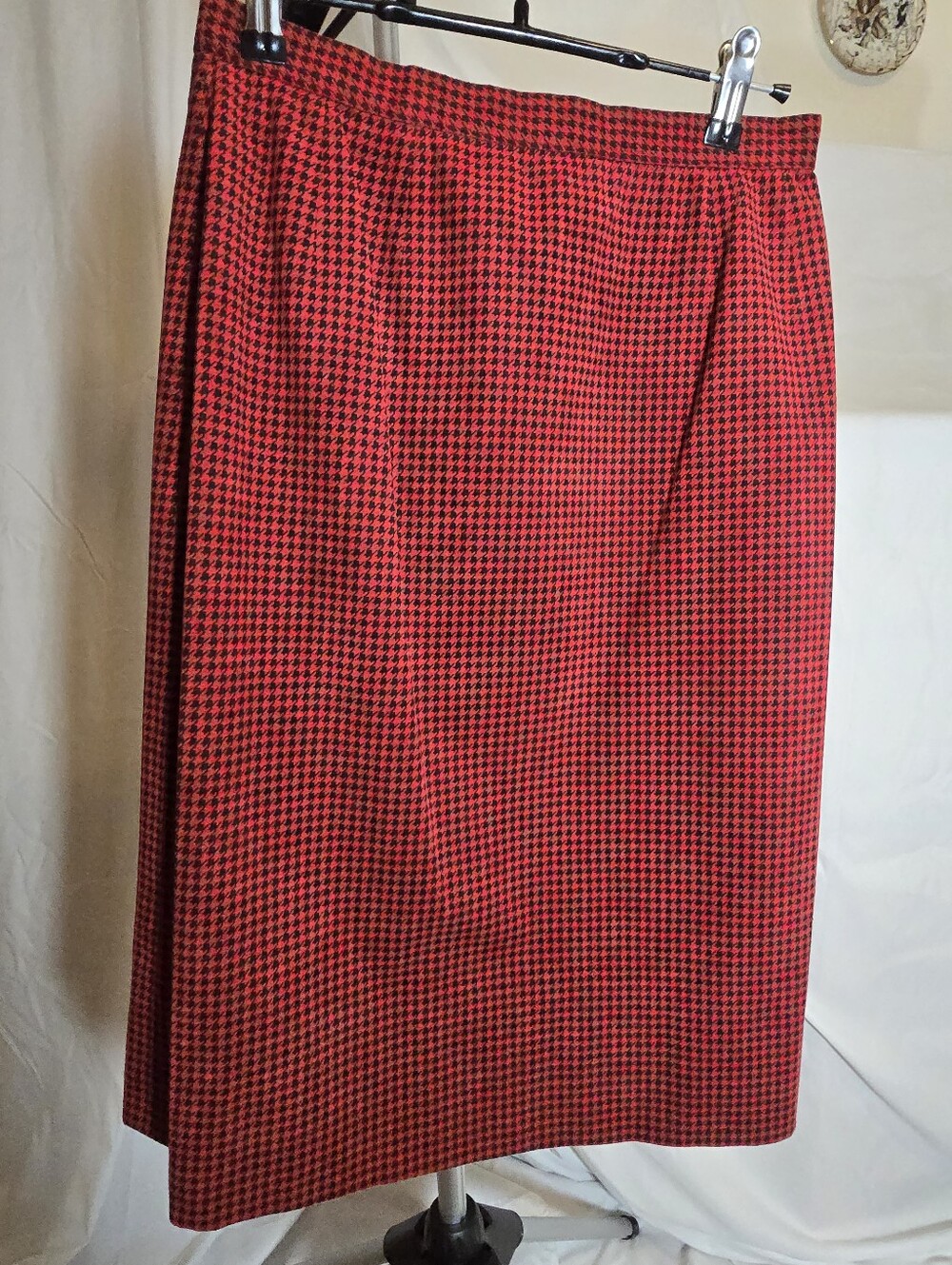 Vintage Suede Red Houndstooth Pencil Skirt